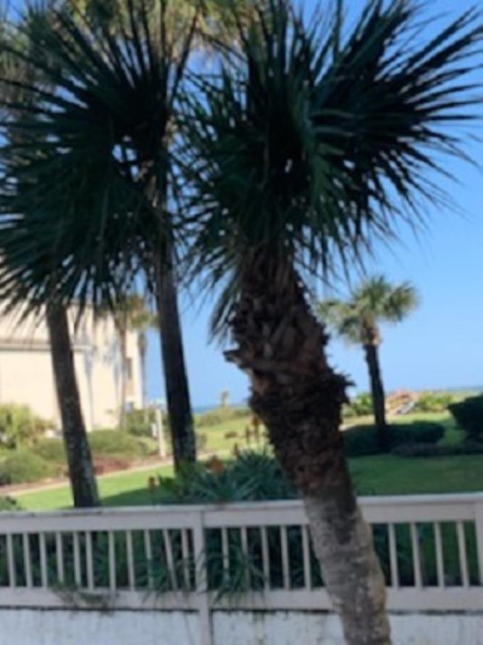 F14 Poolside Townhouse Four Winds Condominiums